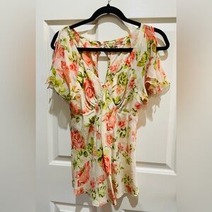 Seven7  romantic flowy, coral and cream silk blouse